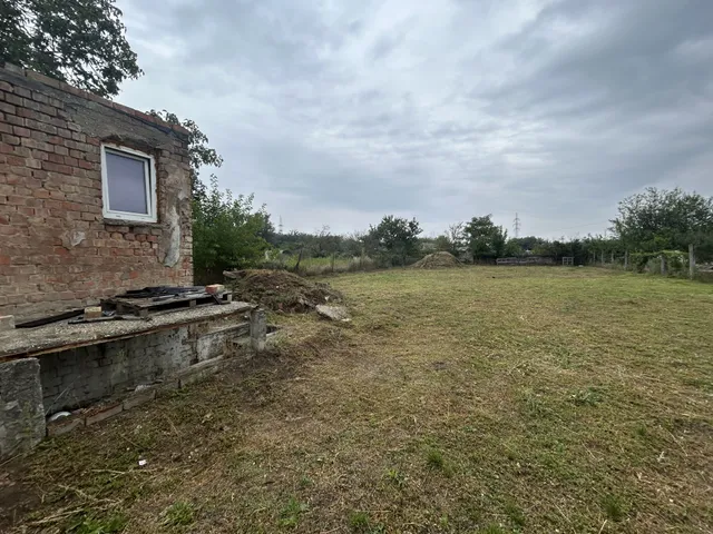 Eladó mezőgazdasági ingatlan Győr, Szabadhegy 1001 nm