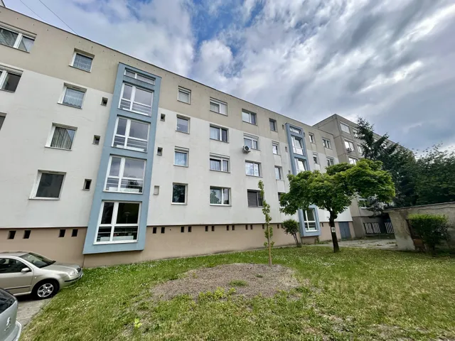 Eladó lakás Győr, Nádorváros 48 nm