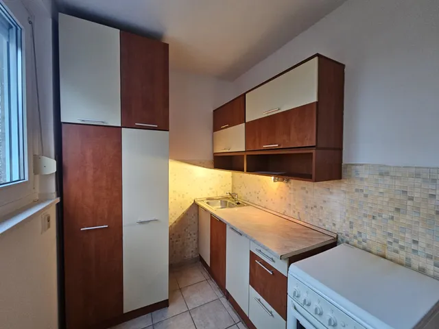 Eladó lakás Győr, Adyváros 53 nm