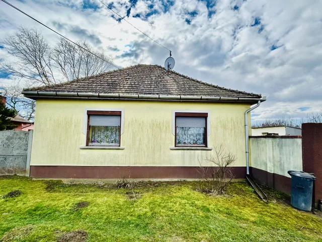 Eladó ház Fehértó 90 nm