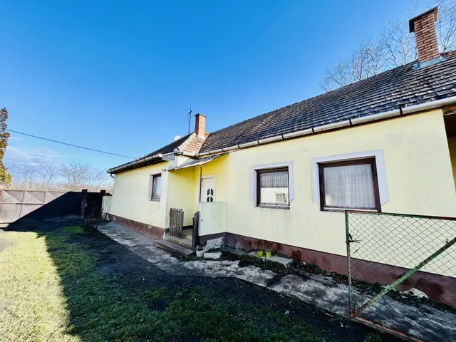 Eladó ház Fehértó 90 nm