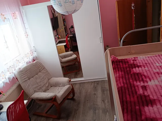 Eladó ház Táp 90 nm