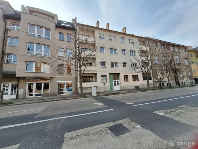 Eladó lakás Győr, Nádorváros 70 nm