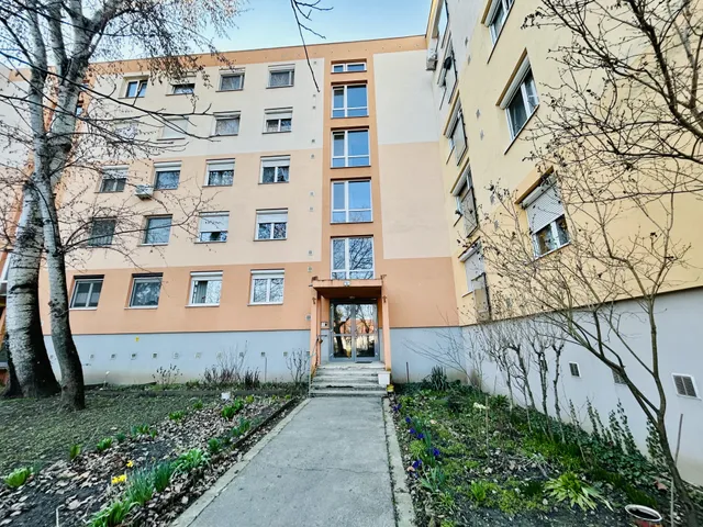 Eladó lakás Győr 67 nm
