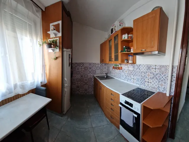 Eladó lakás Győr, Adyváros 53 nm