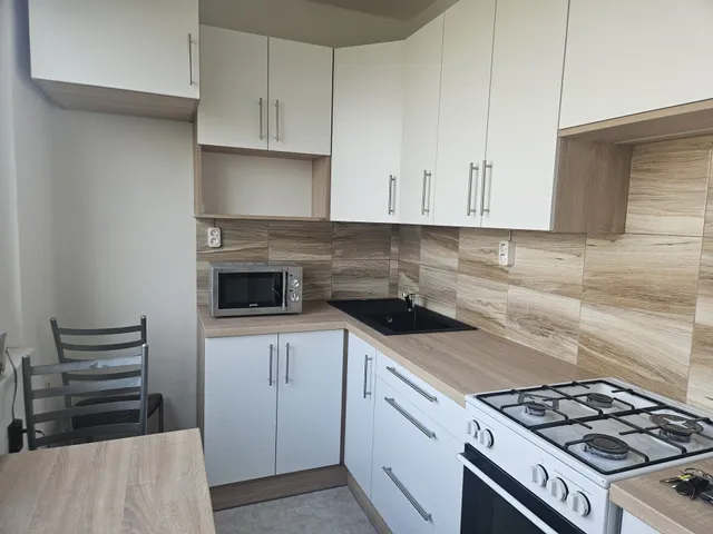 Eladó lakás Győr, Adyváros 53 nm