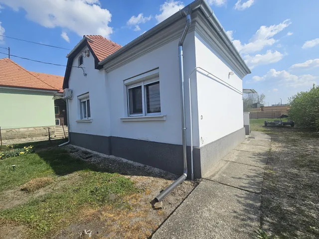 Eladó ház Győr, Szabadhegy 100 nm