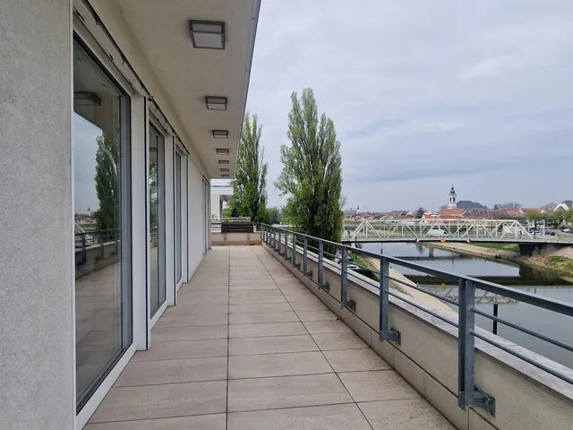 Eladó lakás Győr, Belváros 170 nm