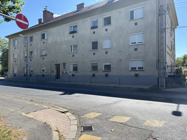Eladó lakás Győr, Szabadhegy 38 nm