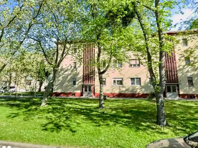 Eladó lakás Győr, Nádorváros, Sport út 44 nm