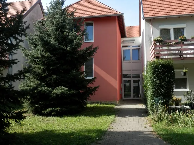 Eladó lakás Győrújfalu, Tó utca 61 nm