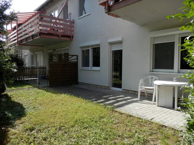 Eladó lakás Győrújfalu, Tó utca 61 nm