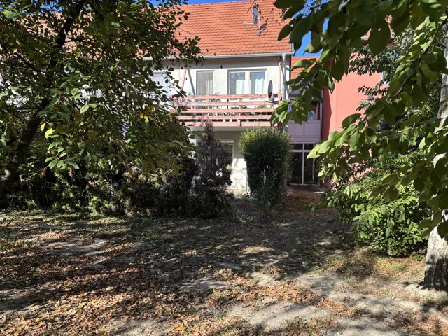 Eladó lakás Győrújfalu, Tó utca 61 nm