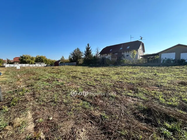 Eladó telek Debrecen, Júliatelep 900 nm