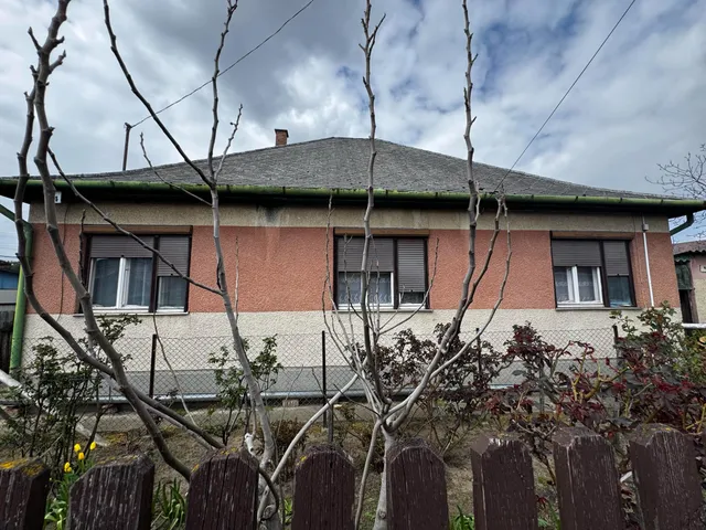 Eladó ház Debrecen, Biharikert 100 nm