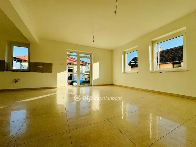 Eladó ház Mikepércs 105 nm