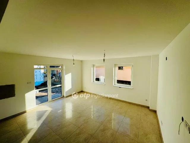 Eladó ház Mikepércs 105 nm