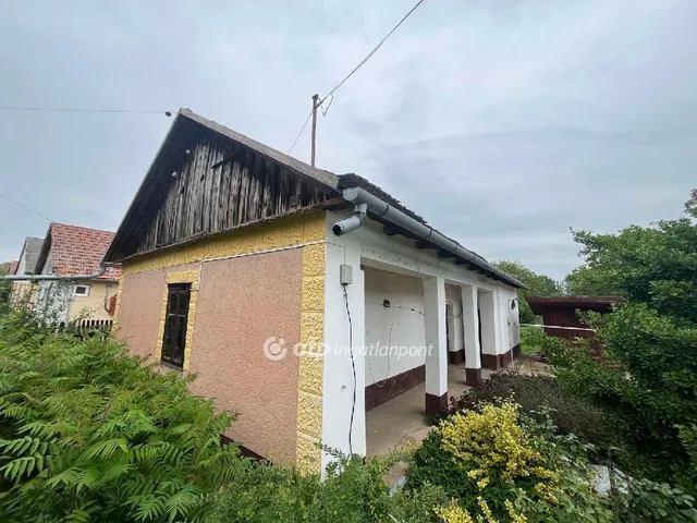 Eladó ház Bakonszeg 43 nm
