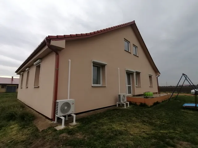 Eladó ház Debrecen, Józsa 137 nm