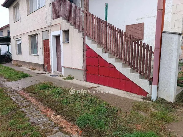 Eladó ház Hajdúböszörmény 279 nm