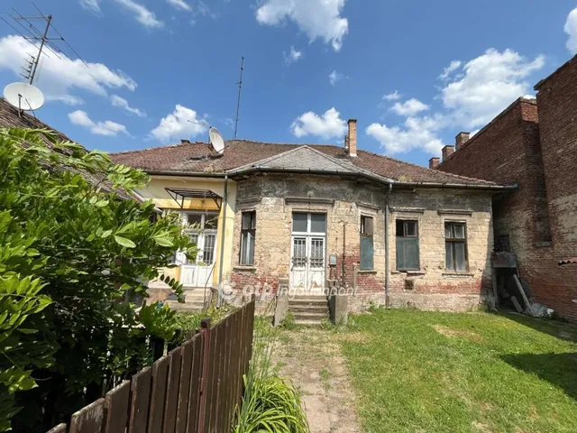 Eladó lakás Debrecen 104 nm