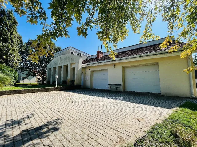 Eladó ház Debrecen 400 nm