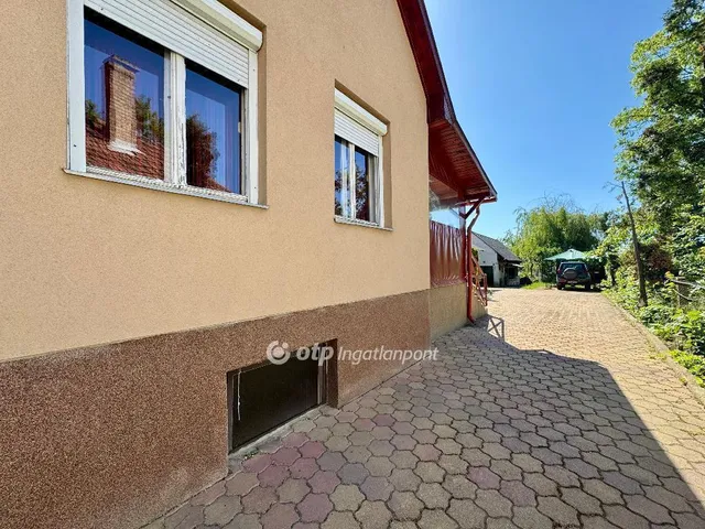 Eladó ház Debrecen 240 nm