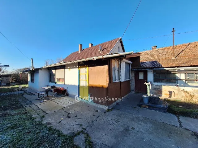 Eladó ház Földes 82 nm