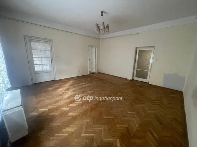Eladó lakás Debrecen, Dobozi lakótelep 102 nm