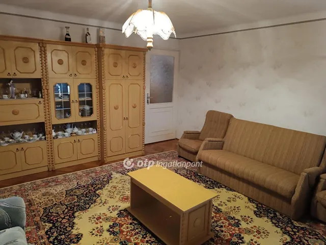 Eladó ház Debrecen, Júliatelep 248 nm