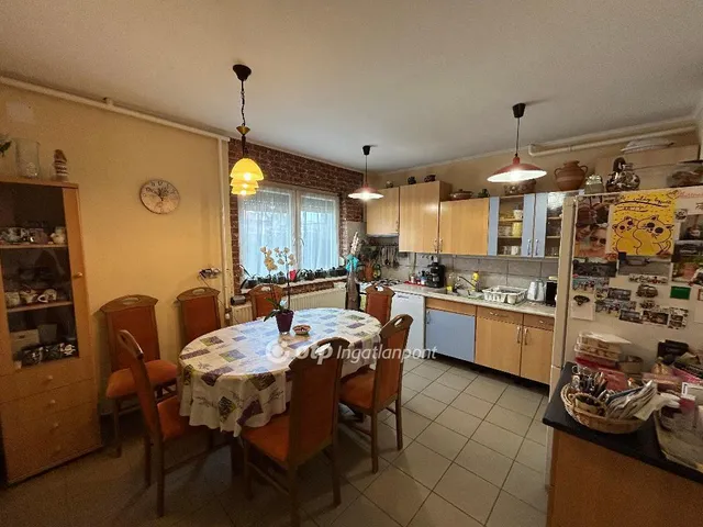 Eladó ház Debrecen, Belváros 180 nm
