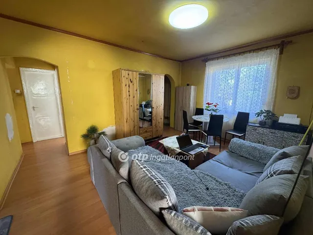 Eladó ház Konyár 93 nm