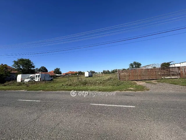 Eladó telek Hosszúpályi 1933 nm