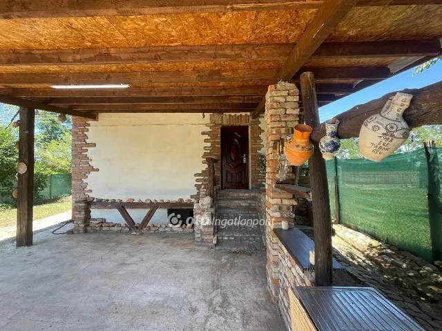 Eladó ház Hajdúsámson 33 nm