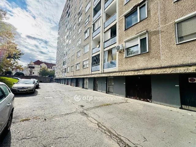 Eladó garázs Debrecen, Belváros 17 nm