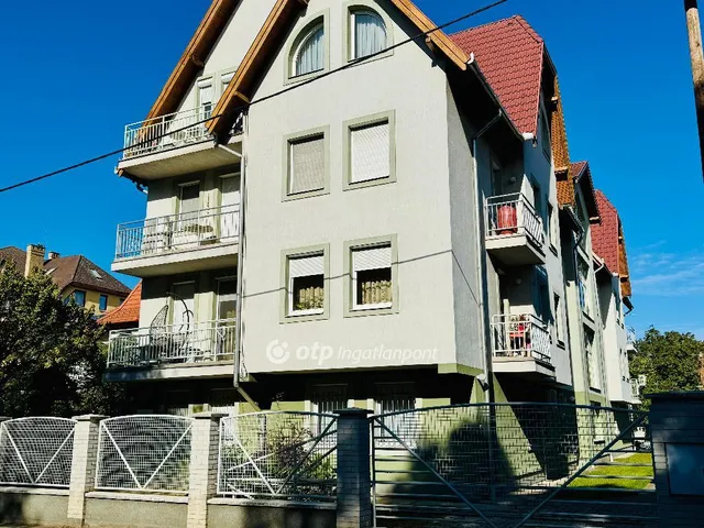 Eladó lakás Debrecen, Sestakert 73 nm