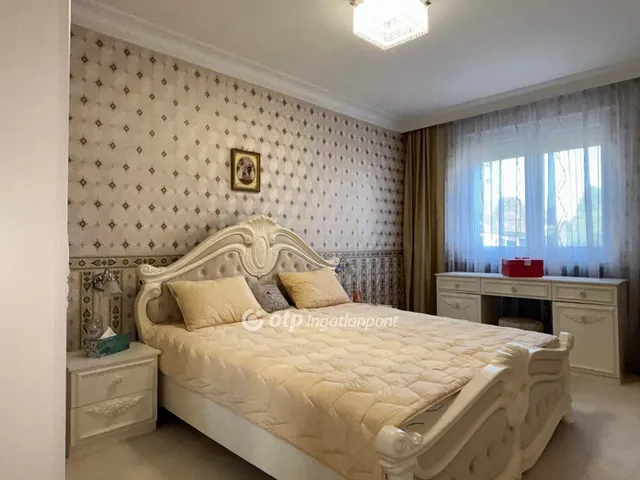 Eladó ház Hajdúböszörmény, Középkert 144 nm