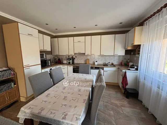 Eladó ház Hajdúböszörmény 170 nm