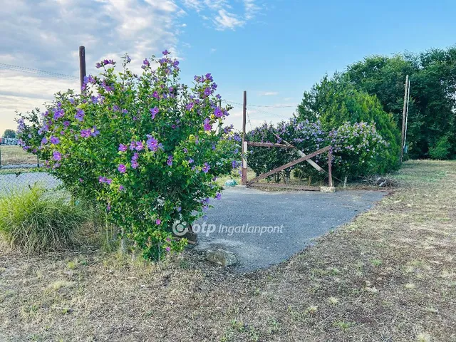 Eladó telek Debrecen 6693 nm