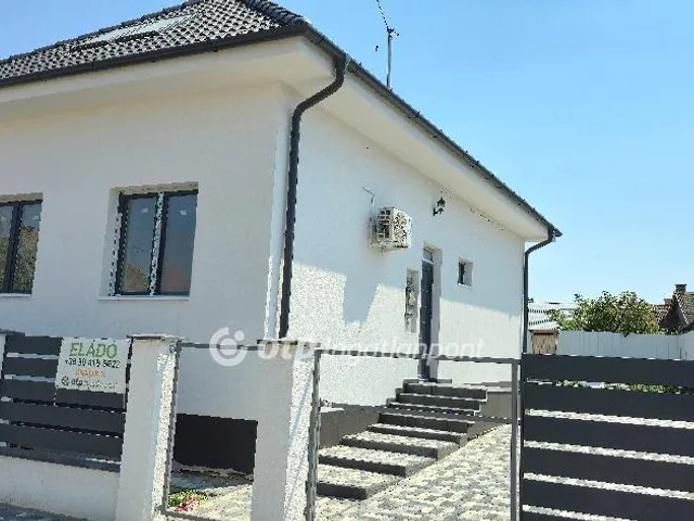 Eladó ház Vámospércs 100 nm