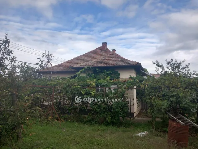 Eladó ház Mikepércs 70 nm