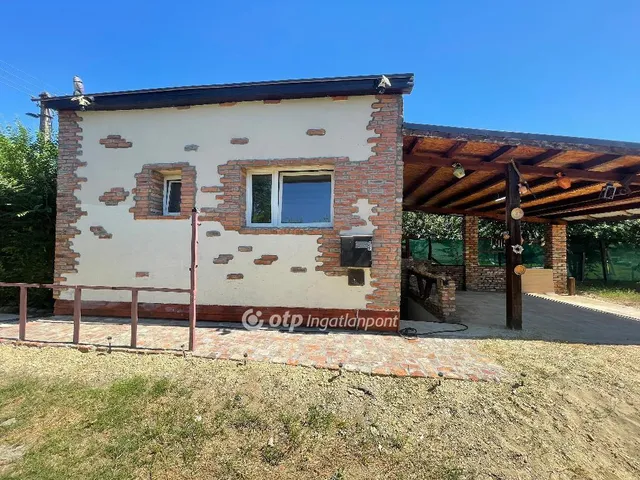 Eladó ház Hajdúsámson 33 nm