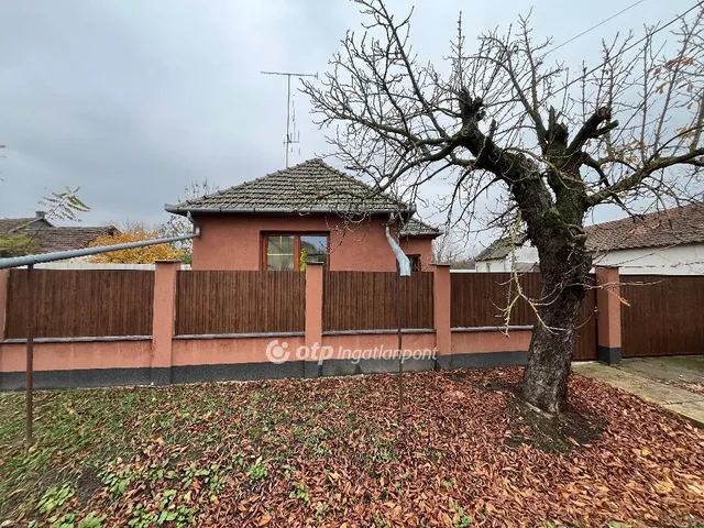 Eladó ház Sarkad 93 nm