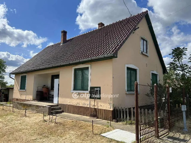 Eladó ház Konyár 90 nm