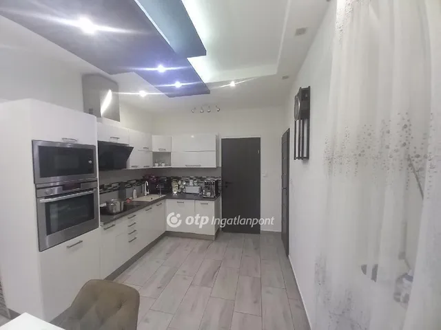 Eladó ház Téglás 100 nm