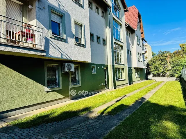 Eladó lakás Debrecen, Sestakert 73 nm