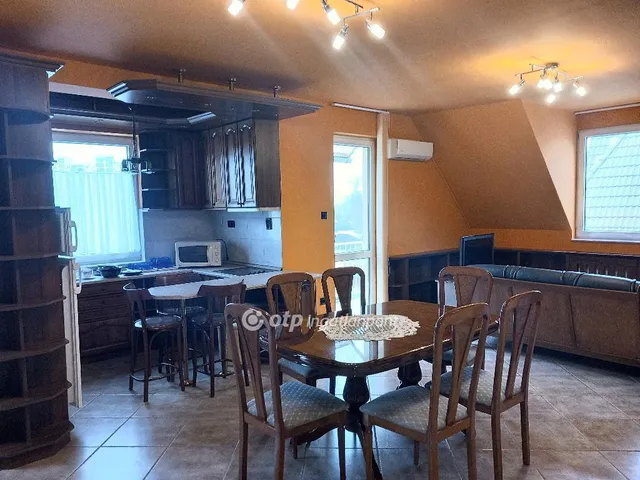 Eladó lakás Debrecen, Postakert 79 nm