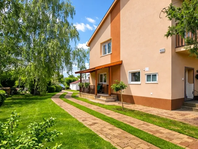 Eladó ház Mikepércs 200 nm