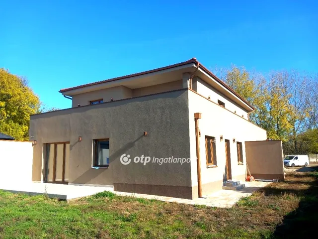 Eladó ház Debrecen, Veres Péter-kert 122 nm