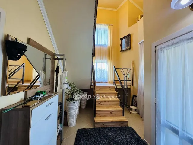 Eladó mezőgazdasági ingatlan Debrecen, Domokos Márton-kert 135 nm